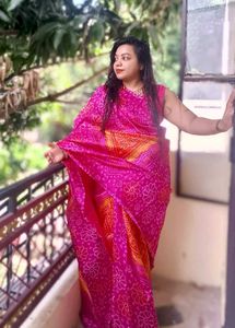 Bandhani Beauty: Pink & Orange Saree