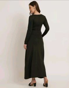 Long Sleeve V-Neck Maxi Dress