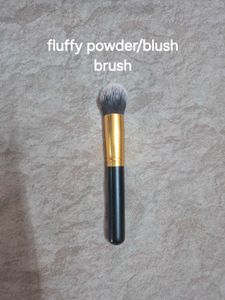 Set of 5 Makeup brushes