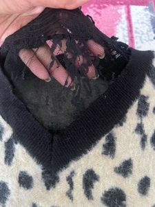 Leopard Print V-Neck Sweater ( fit upto 36 bust)