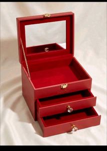 Charlotte Tilbury Luxurious Vanity