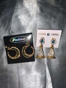 Elegant Gold Earrings Set