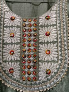 Embroidered Kurta &amp; Ripped Jeans Set