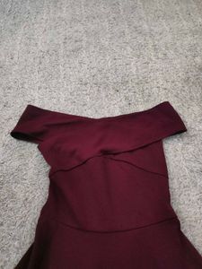 Chic Off-Shoulder Burgundy Dress