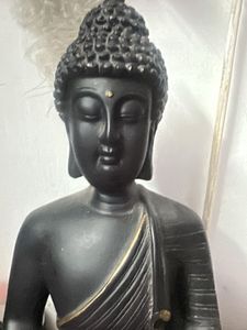 Buddha Statue – Elegant Black Finish