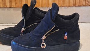 Warm Shoes