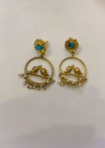 Charming Bird Design Hoop Earrings