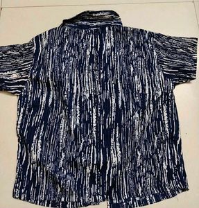 Short Abstract Print Button-Up Shirt