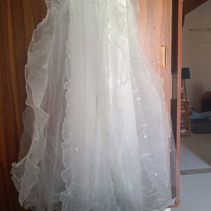 Elegant White Tulle Ruffle Wedding Dress