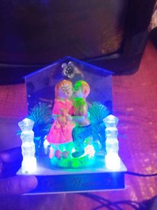 Romantic Couple Showpiece with Lights & flower tiy