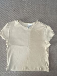 Ribbed Knit Cropped T-Shirt