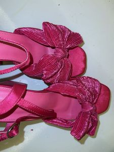 Chic Pink Bow Heels