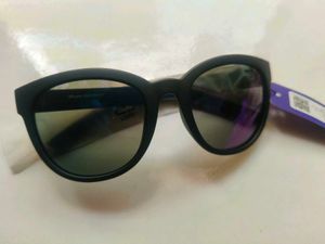 Stylish Cat-Eye Sunglasses