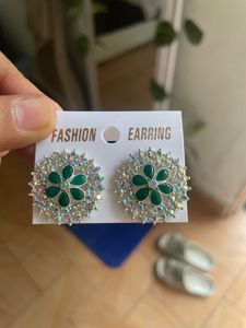 Elegant Floral Stud Earrings