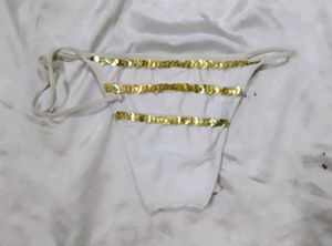 Elegant White Bikini with Gold 🪙