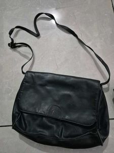 Set of 2 Black Leather Shoulder Bags
