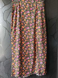 H&amp;M Floral Print Midi Skirt