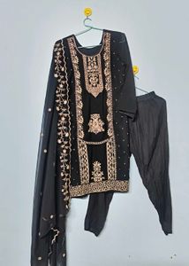 Elegant Black Embroidered Kurta Set