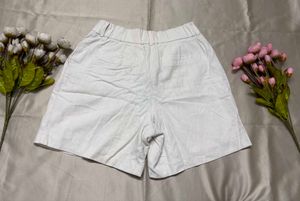 White Wide Leg Pleated Shorts