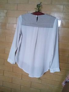 Chic Black &amp; White Patterned Blouse
