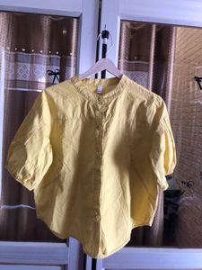Yellow Short Sleeve Button-Up Top🕶️👜