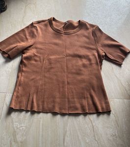 ribbed brown top