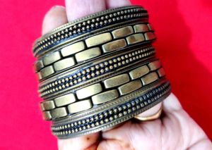 Vintage Style Brass look Bangle Set💫