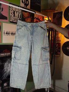 Light Wash Baggy Cargo Jeans