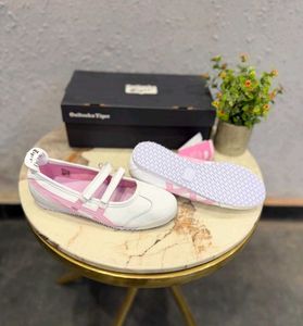 Onitsuka Girls