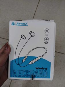 Aroma Wireless Neckband Earphones