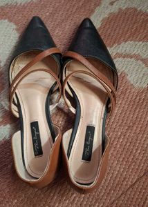 Chic Two-Tone Heel Sandals
