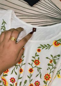 ✨🤗White Embroidered Flared Kurta