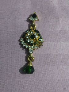 Stunning Green &amp; White Stone Dangle Earring
