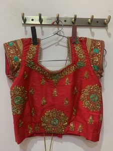 A Beautiful Lehenga with blouse &amp; dupatta