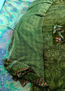 Saree With Unstitched Blouse