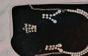 Sparkling Crystal Necklace &amp; Earring Set
