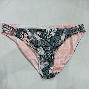 Stylish ❤️‍🔥 Tropical Print Bikini Bottom
