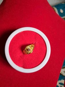 Elegant Gold Ring with Stone Accent