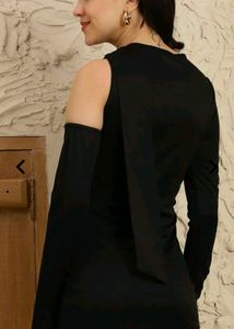 Elegant Black One-Shoulder Dress