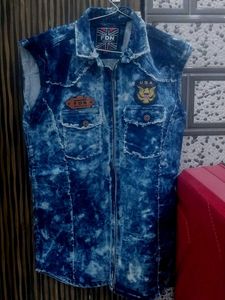Stylish Denim Sleeveless Jacket
