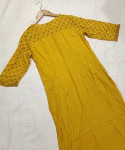 Yellow Printed Kurta with Multiple Styling Options