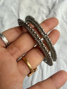 Intricate Silver Tone Bangle Set