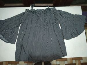 off shoulder top (Price Negotiable )