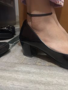 Black Pointed Toe Flats