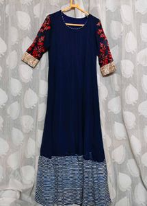 Navy blue Maheshwar ethnic motifs maxi dress featu