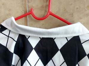 Stylish Argyle Print Collared Top