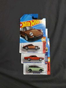 Hot Wheels 3 in 1 go(porsche, Plymouth, mini)