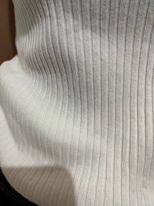 White Sleeveless V-Neck Ribbed Top