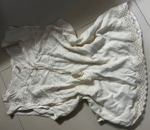 White Embroidered Sleeveless Kurta