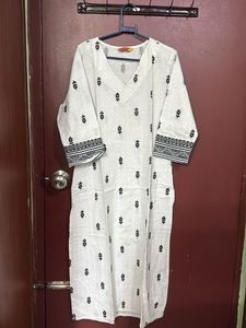 White &amp; Black Printed Kurta Set